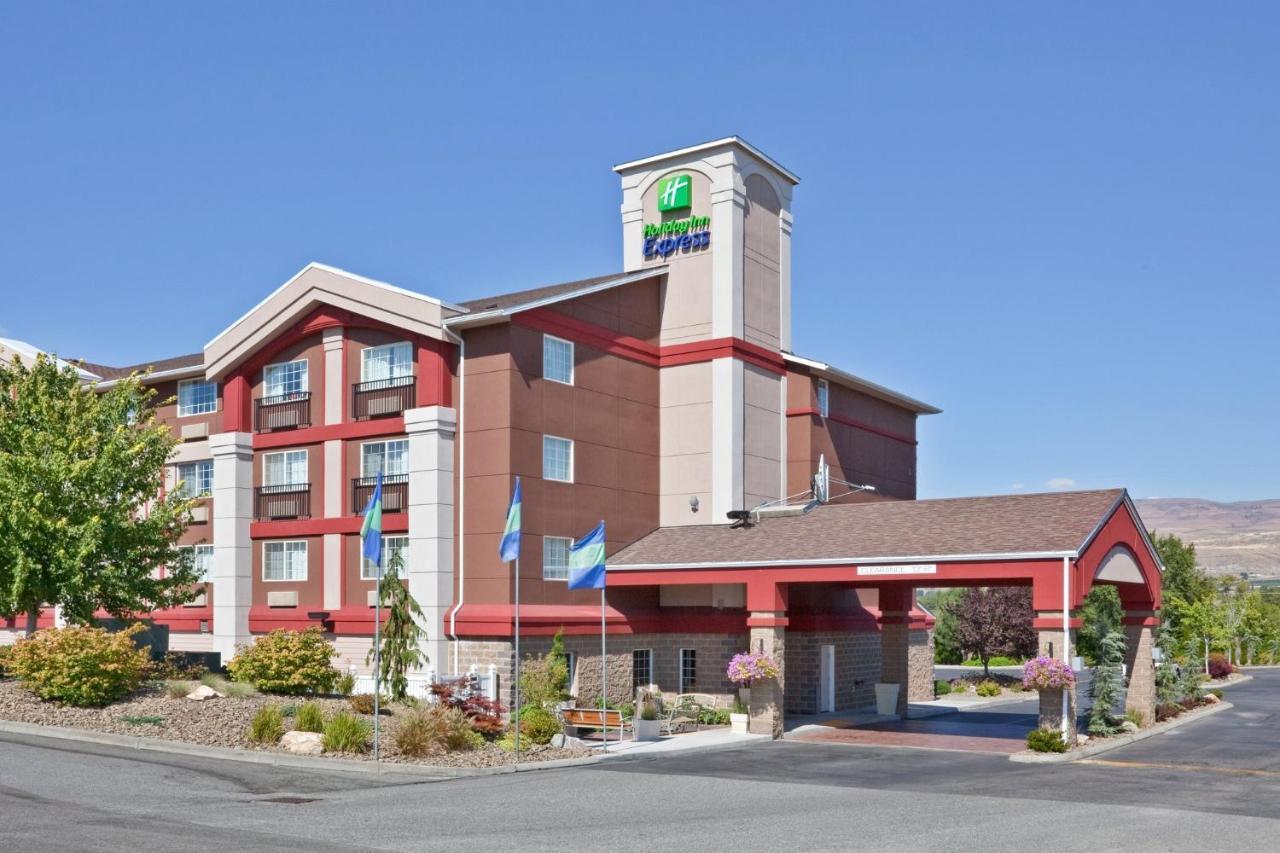 Holiday Inn Express Wenatchee By Ihg Exterior foto
