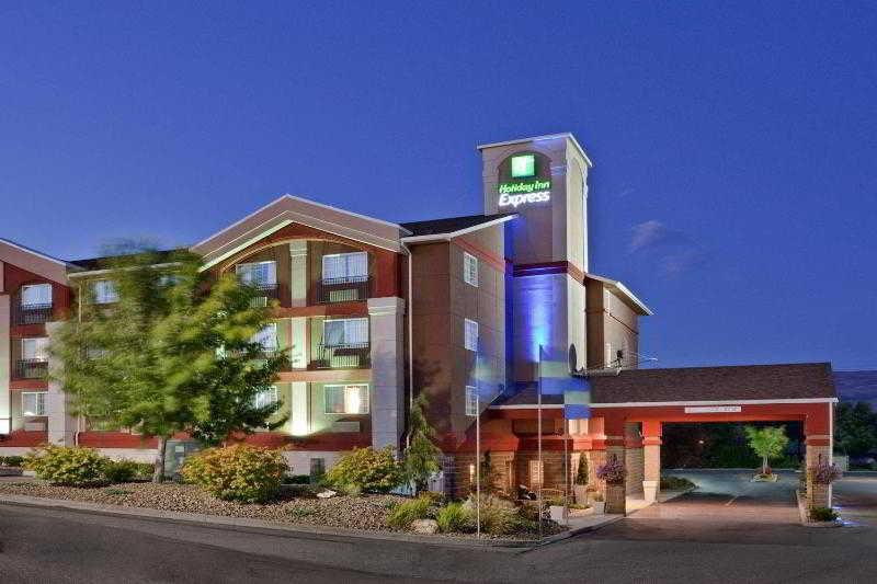 Holiday Inn Express Wenatchee By Ihg Exterior foto